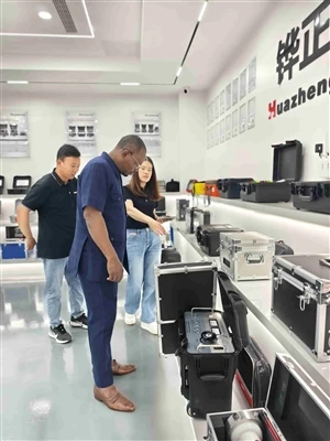 Benin -asiakkaat vierailevat Huazheng Electricin pääkonttorissa tarkastusta j...